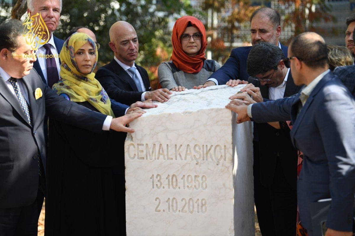 لماذا قام جيف بيزوس، مالك أمازون بِنعي “جمال خاشجقي”؟