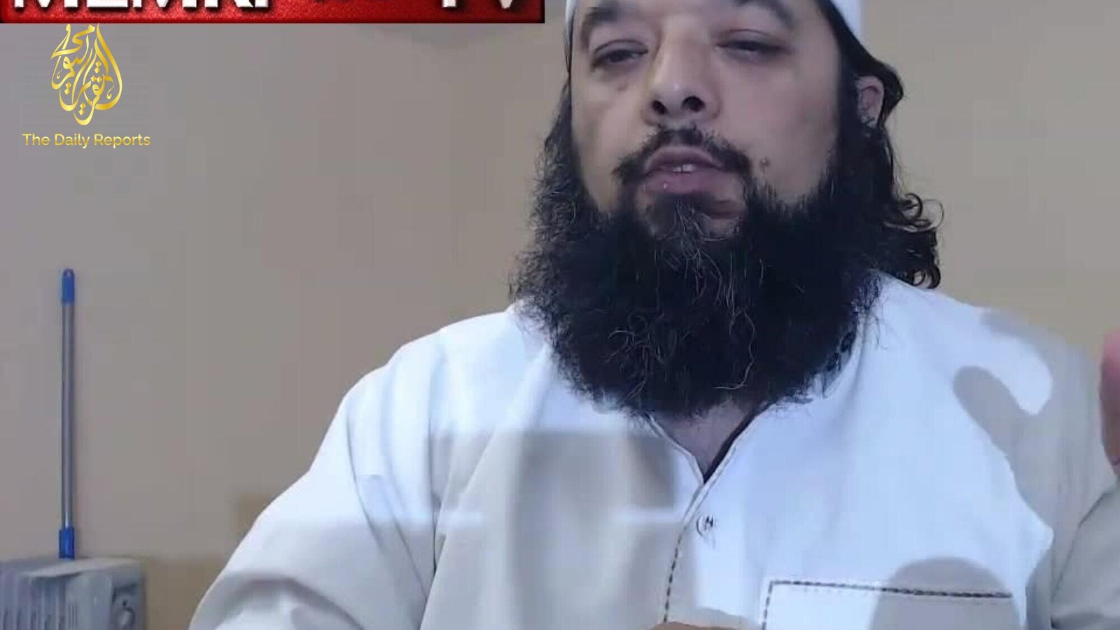 الشيخ عمر بلوش يحذر المسلمين من تسليح أنفسهم