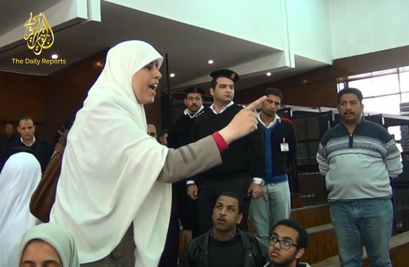 السلطات المصرية تحتجز ابنة قيادي بارز بجماعة الإخوان المسلمين