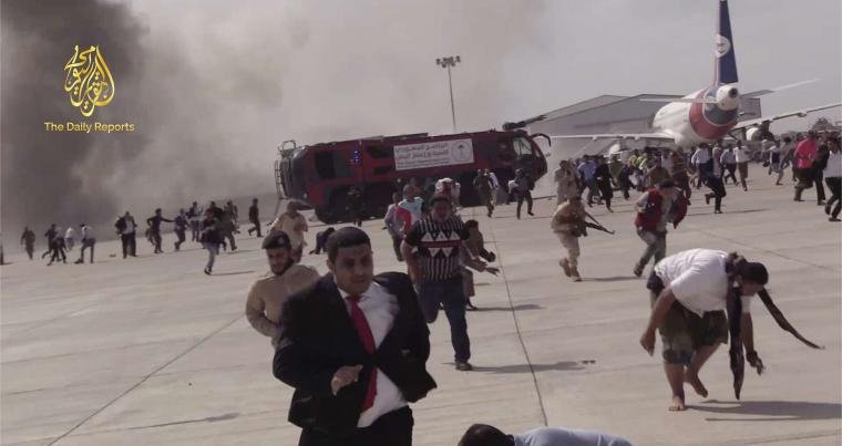 الحوثيون وراء هجوم على مطار عدن في محاولة لعرقلة اتفاق الرياض