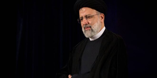 رئيسي، القاضي المتشدد الخاضع للعقوبات الأمريكية يفوز بالرئاسة الإيرانية