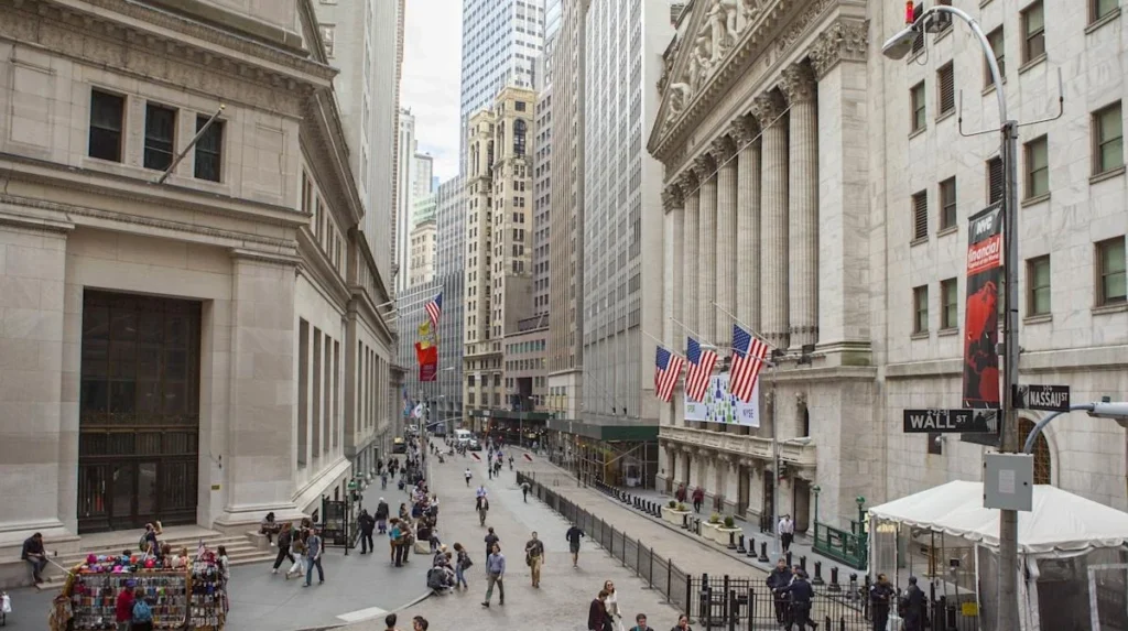 Wall Street Slides As Oil Prices Jump
