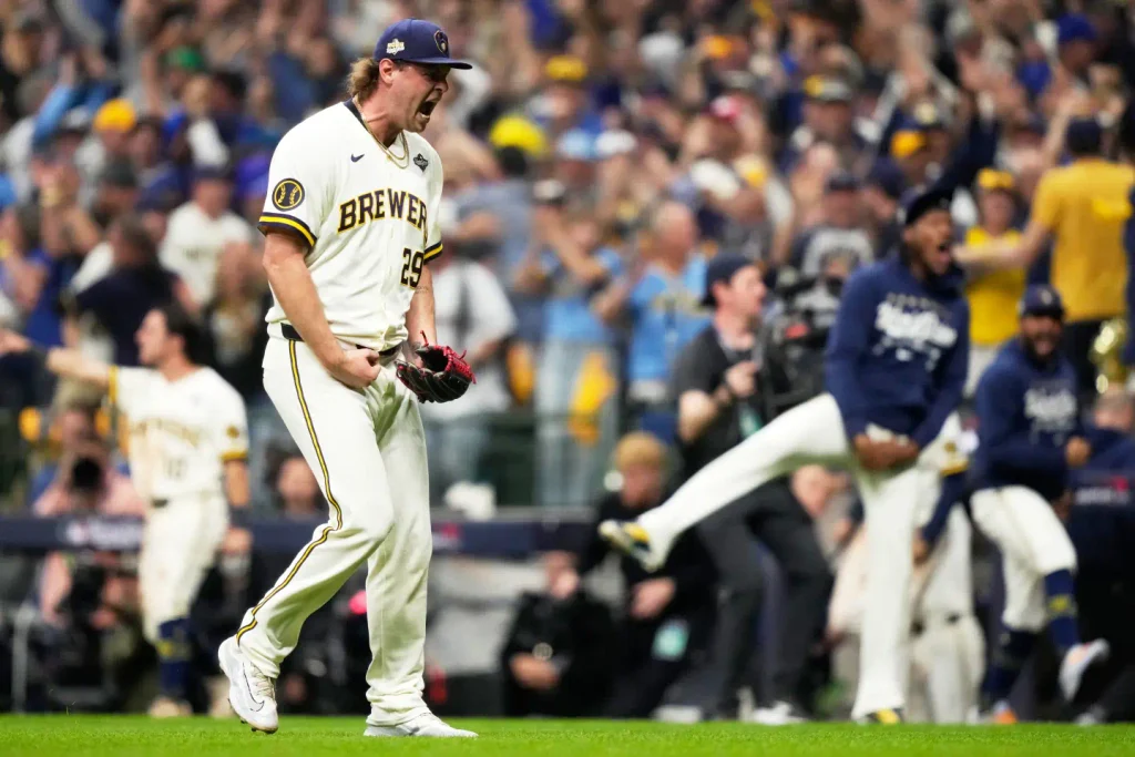 Brewers Edge Rays in Tense World Series Opener Brewers Edge Rays in Tense World Series Opener