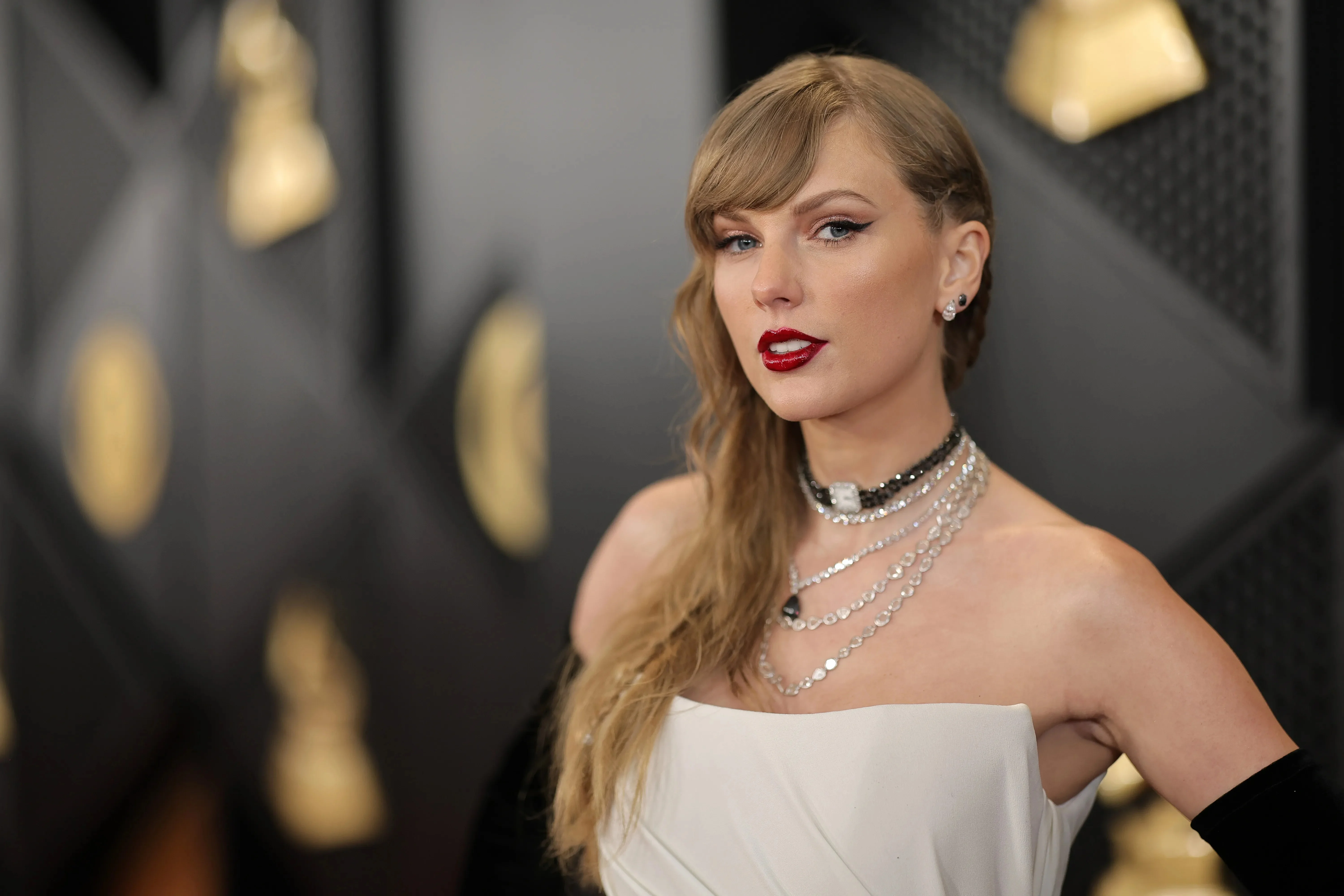 Taylor Swift Drops Patient Zero Video Taylor Swift Drops Patient Zero Video