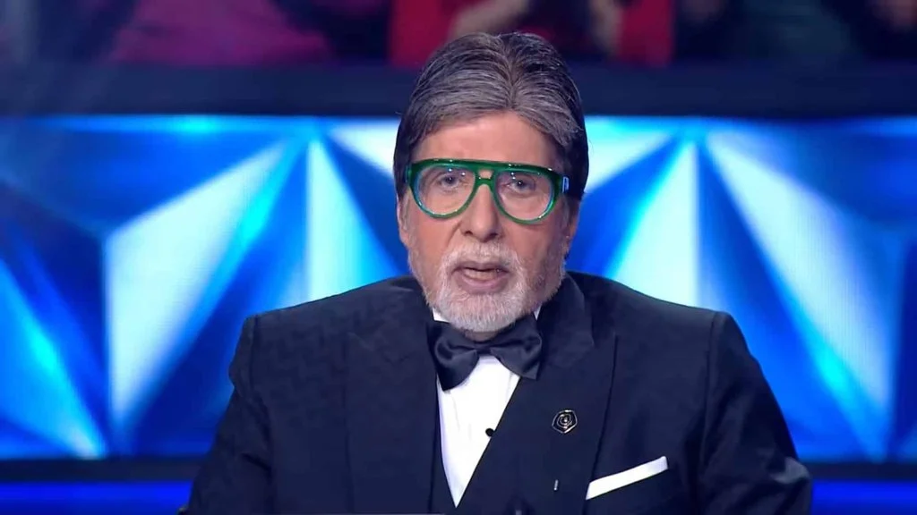 Amitabh Bachchan Announces a Break to Recover Amitabh Bachchan Announces a Break to Recover