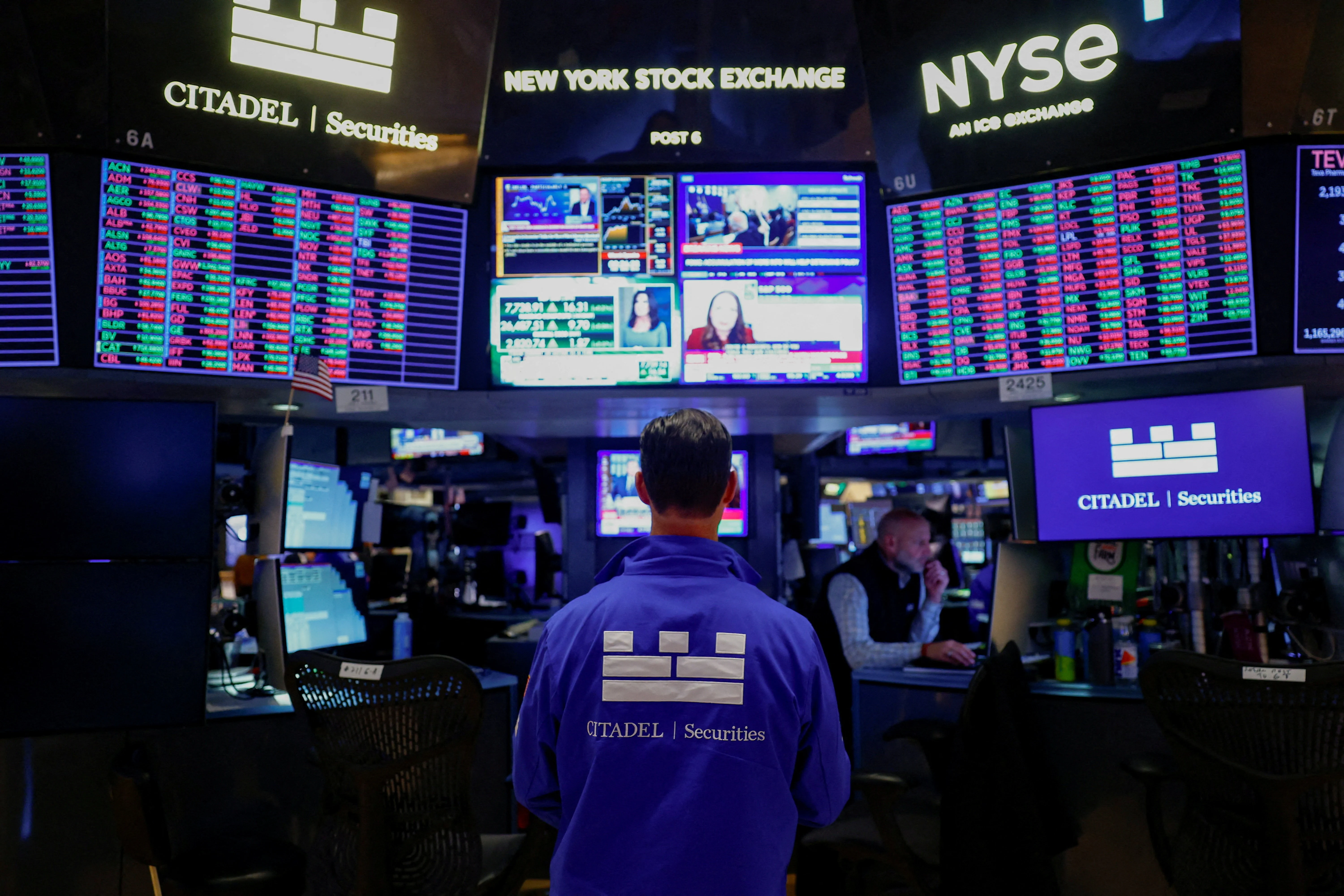 Nasdaq Technology Selloff Shakes Investor Confidence Nasdaq Technology Selloff Shakes Investor Confidence